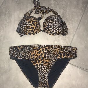 Victoria’s Secret leopard print bikini